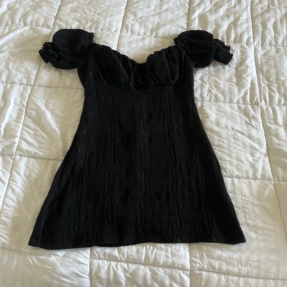 LBD! Cutest textured black dress🖤✔️⚫️🏴‍☠️▪️♠️